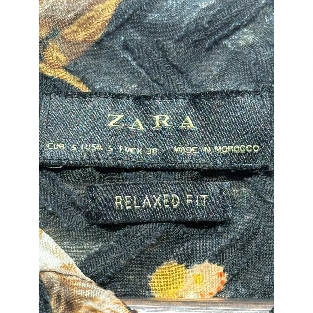Zara‎ Hawaiian Shirt Mens Small Black Multi Floral Print Relaxed Fit Button Up